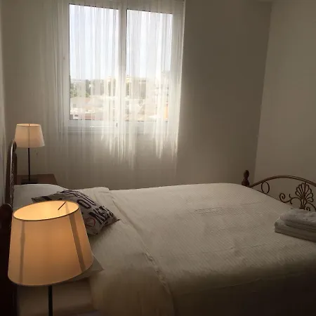 Aetius Apartment *